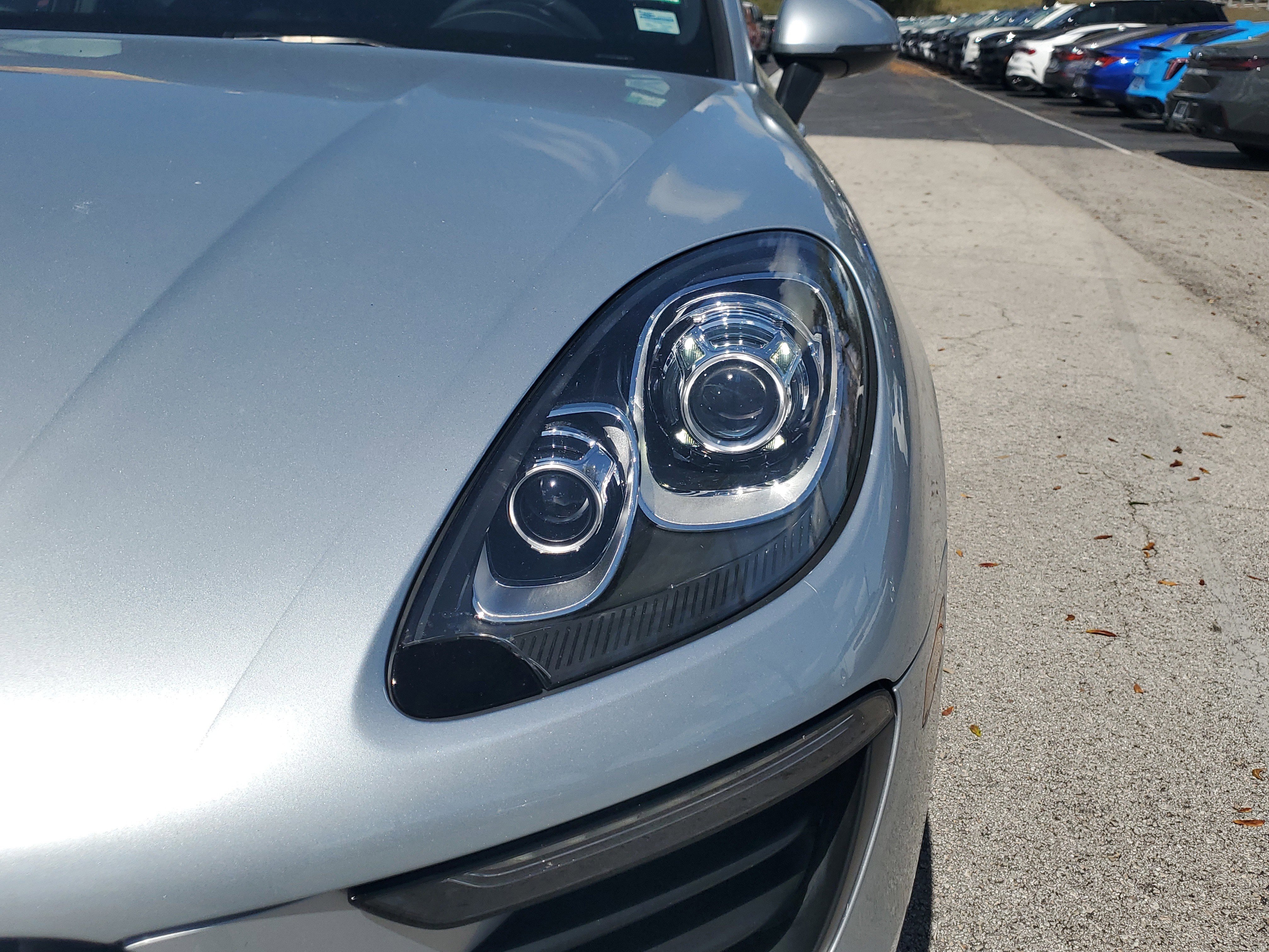 Used 2018 Porsche Macan image 3