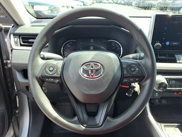 Used 2024 Toyota RAV4 LE AWD/4WD image 20