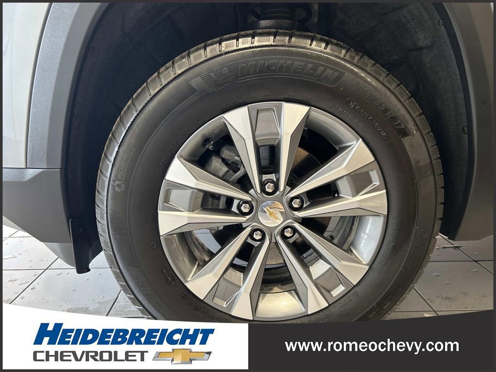 Used 2026 Chevrolet Equinox LT w/ Convenience Package II image 7