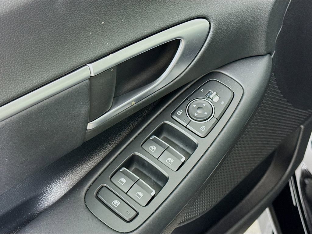 Certified 2025 Hyundai Sonata SEL image 18