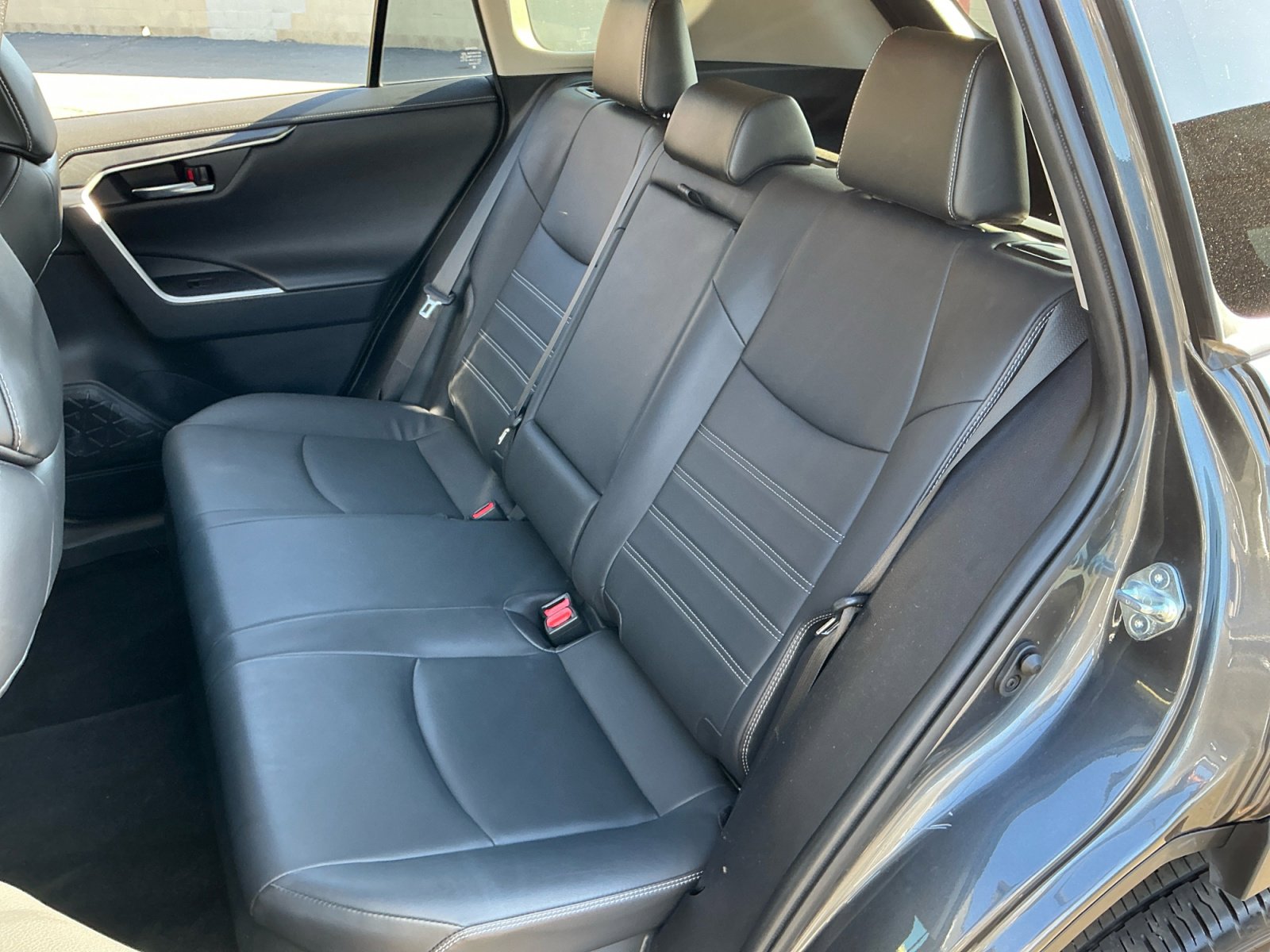 Used 2019 Toyota RAV4 Limited image 20