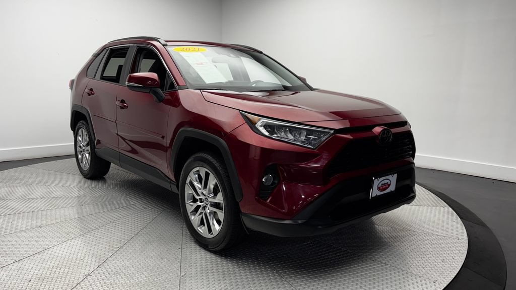 Used 2021 Toyota RAV4 XLE Premium AWD/4WD image 40