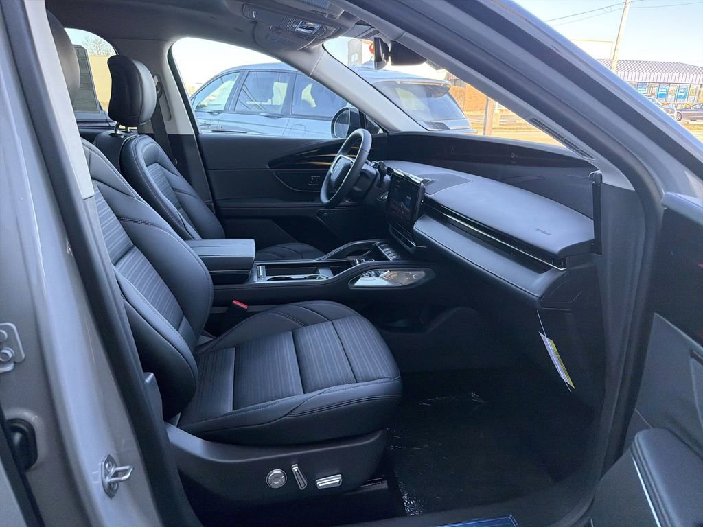 New 2026 Lincoln Nautilus Reserve w/ Jet Appearance Package image 7