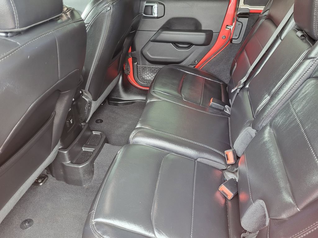 Used 2020 Jeep Wrangler Unlimited Sahara image 19