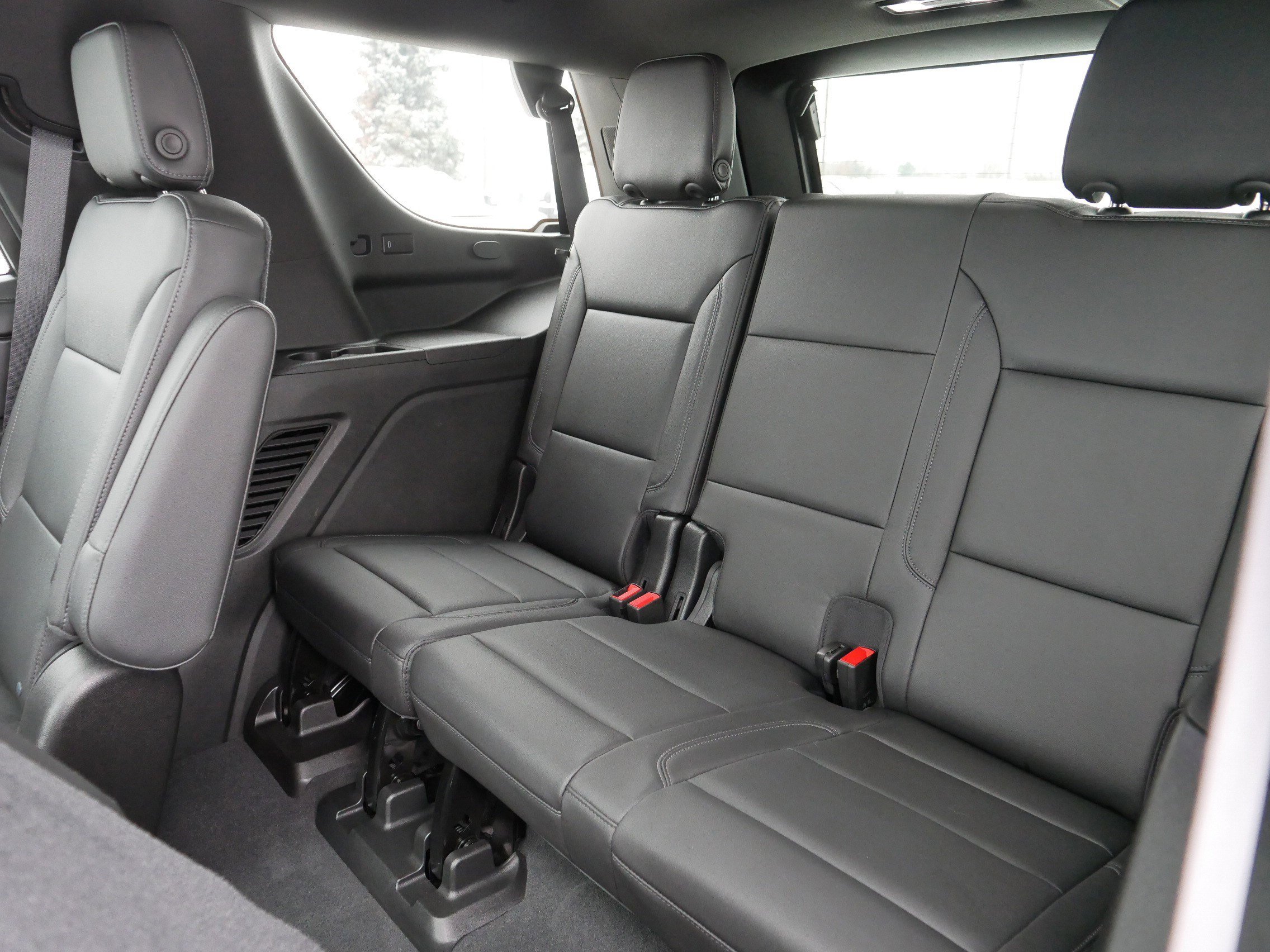 Used 2021 Chevrolet Tahoe Z71 w/ Z71 Signature Package image 35