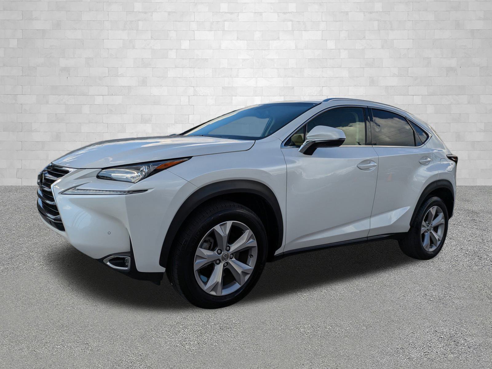 Used 2017 Lexus NX 200t FWD image 5