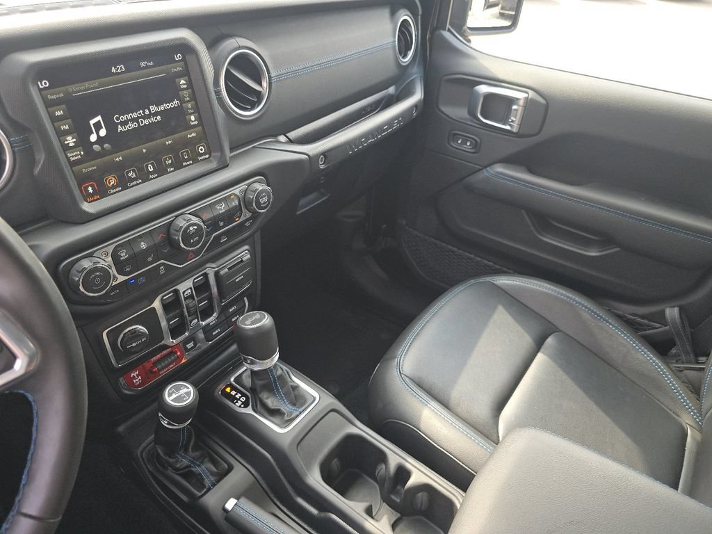 Used 2023 Jeep Wrangler Unlimited Rubicon 4xe w/ Cold Weather Group AWD/4WD image 28