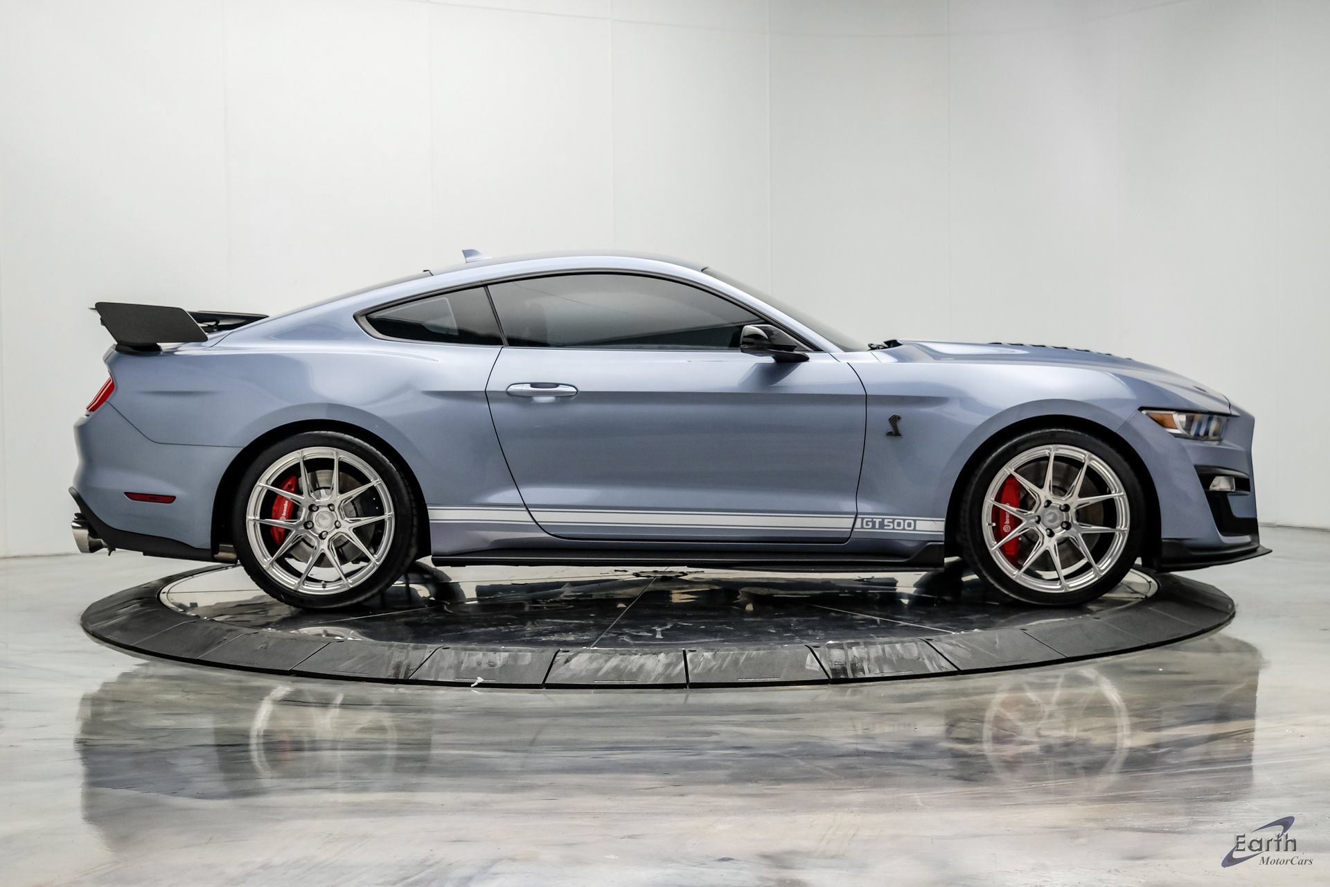 Used 2022 Ford Mustang Shelby GT500 w/ Technology Package RWD image 25