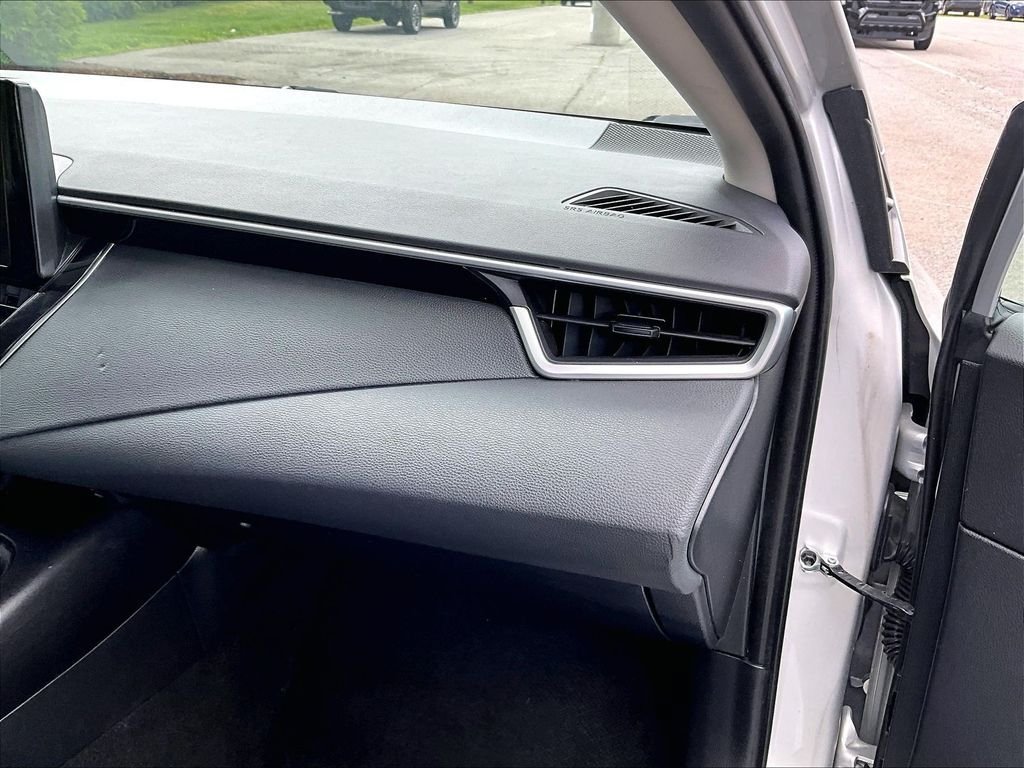Used 2024 Toyota Corolla LE FWD image 13