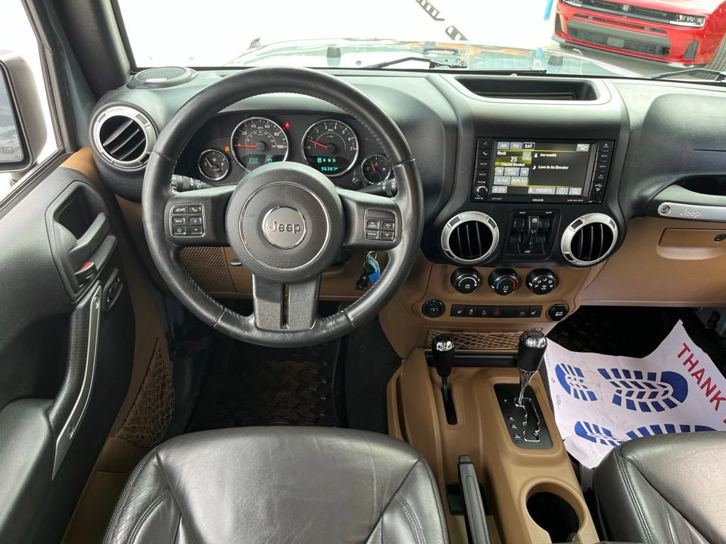 Used 2015 Jeep Wrangler Unlimited Sahara w/ Max Tow Package AWD/4WD image 12