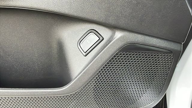 New 2026 Chevrolet Blazer EV LT image 25