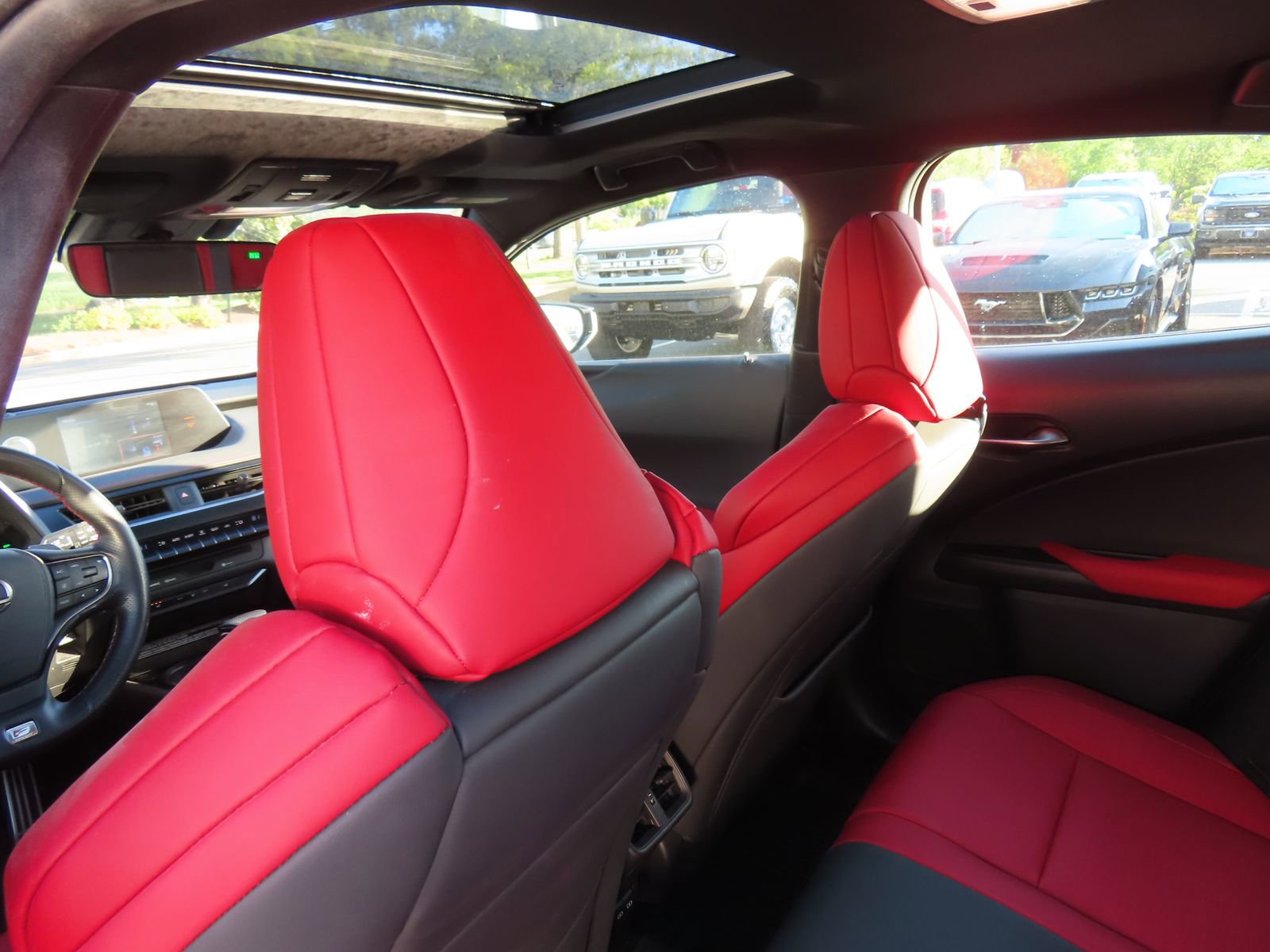 Used 2021 Lexus UX 250h F Sport w/ F Sport Premium Package AWD/4WD image 32