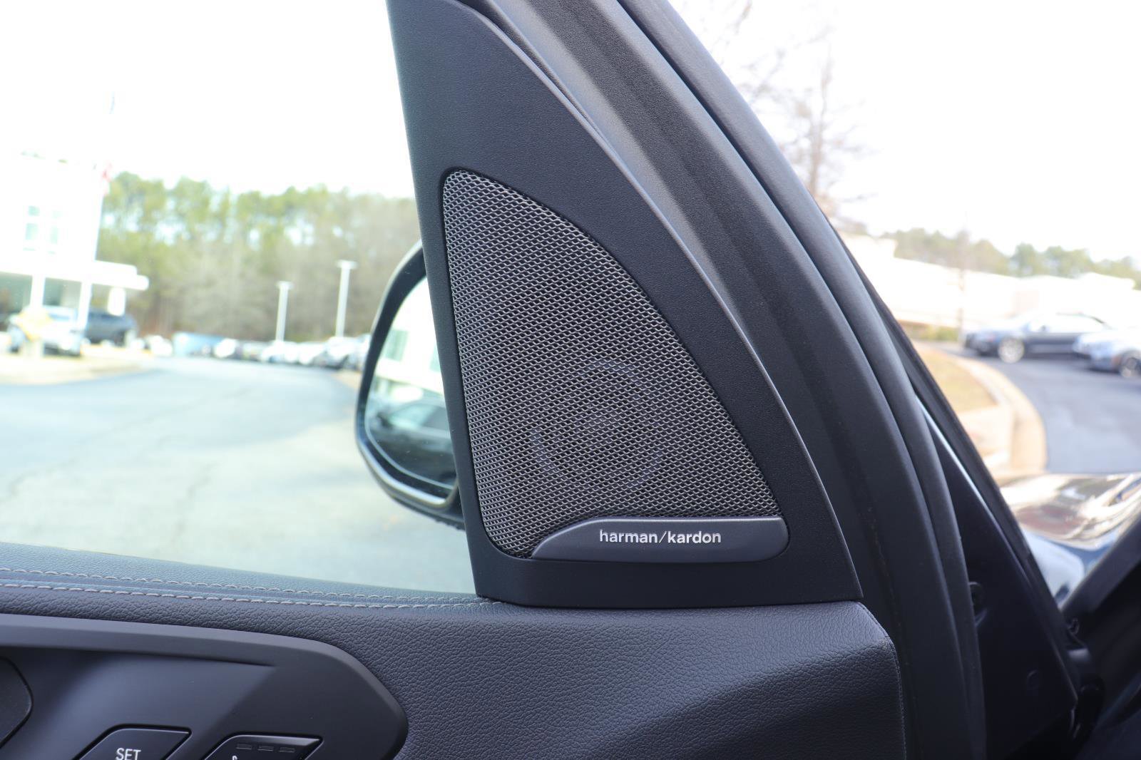 Used 2022 BMW X5 M50i w/ Executive Package image 24