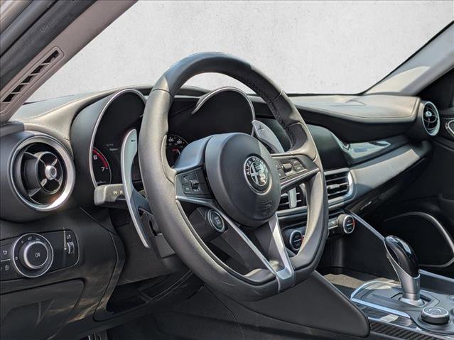 Used 2019 Alfa Romeo Giulia Ti RWD image 11