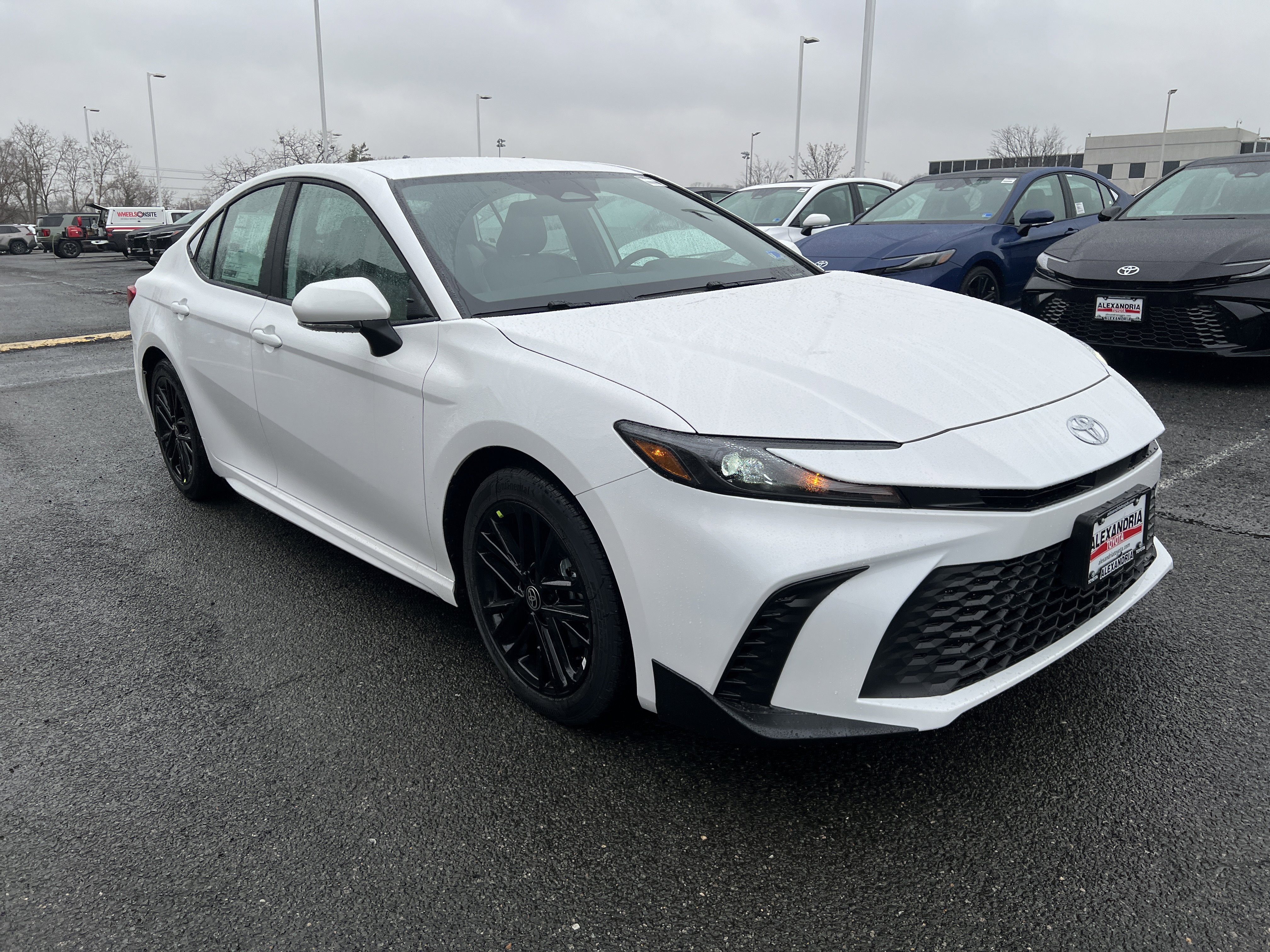 New 2026 Toyota Camry SE image 3