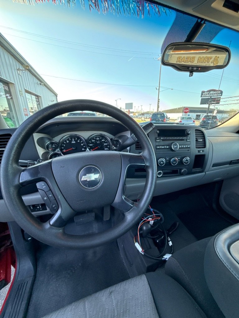 Used 2008 Chevrolet Silverado 2500 W/T w/ Snow Plow Prep Package image 32