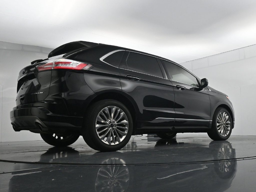 Used 2020 Ford Edge Titanium w/ Equipment Group 301A FWD image 23