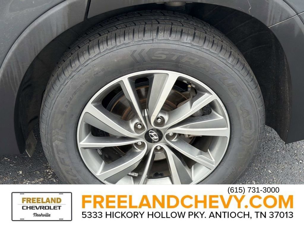 Used 2019 Hyundai Santa Fe FWD image 11