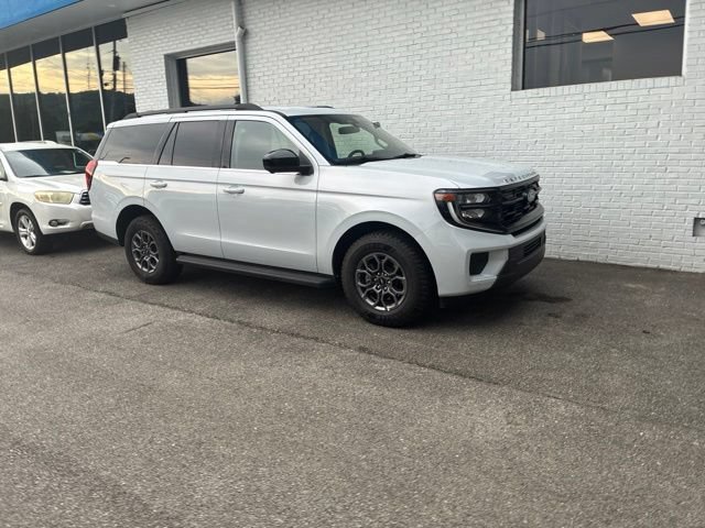 Used 2025 Ford Expedition Active RWD image 36