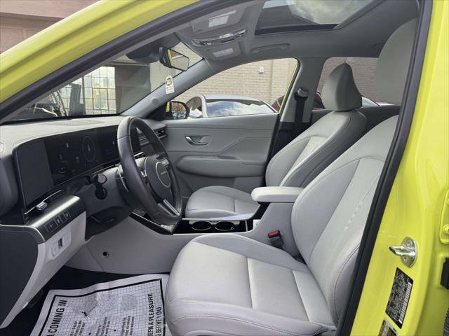 Used 2025 Hyundai Kona Limited image 18