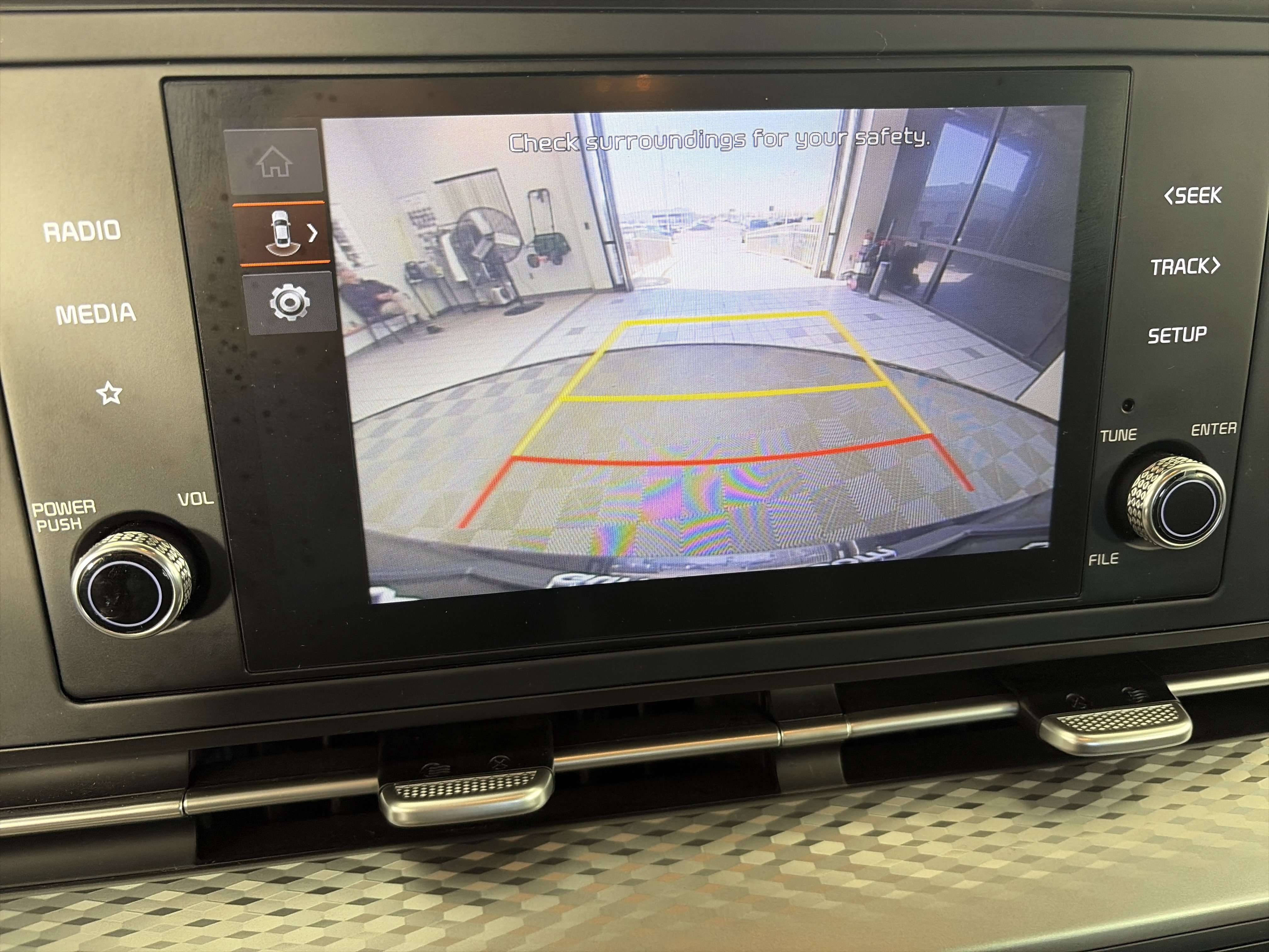 Used 2024 Kia Carnival LX image 25