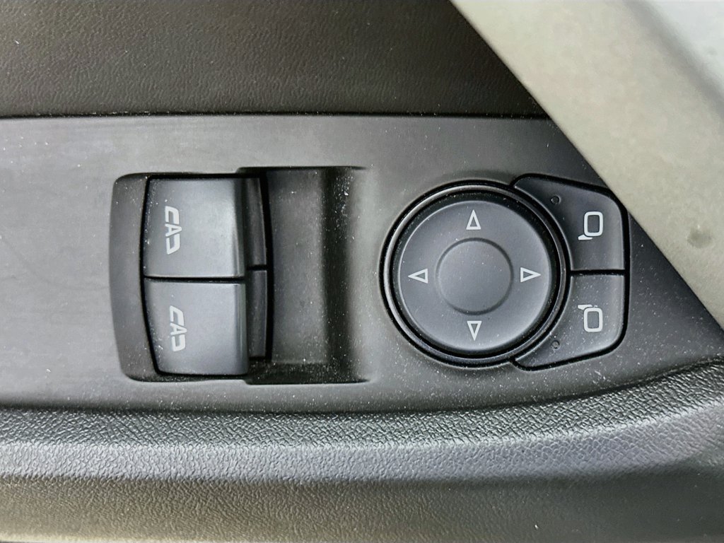 Used 2017 Chevrolet Camaro LT RWD image 19