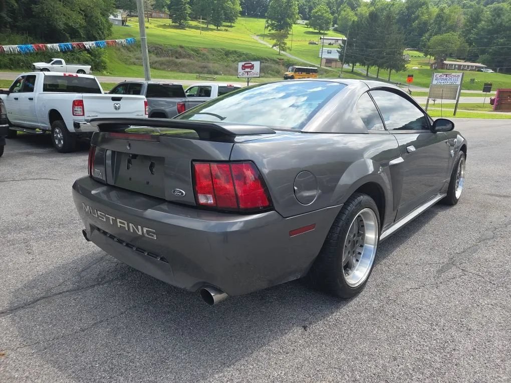 Used 2004 Ford Mustang Mach 1 RWD image 5