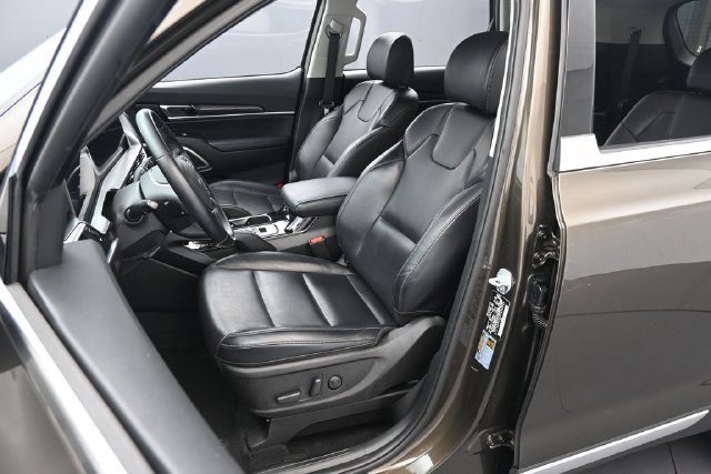 Used 2023 Kia Telluride S FWD image 10