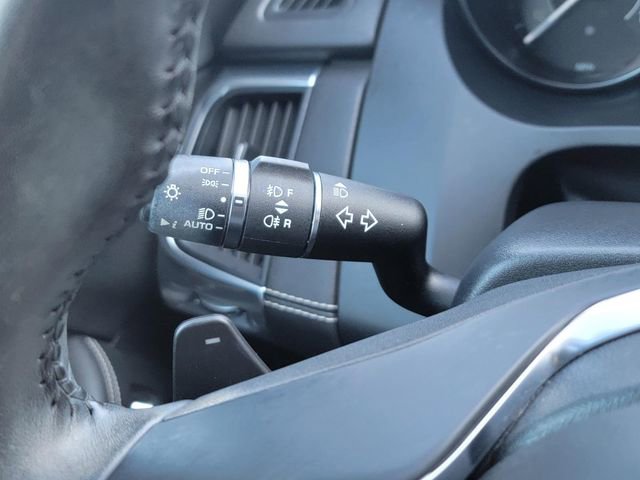 Used 2018 Jaguar E-PACE R-Dynamic SE image 30