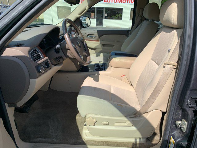 Used 2011 Chevrolet Avalanche LS RWD image 7