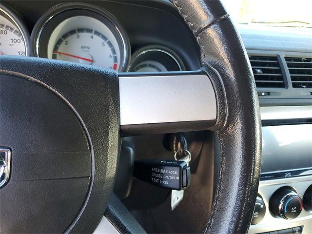 Used 2010 Dodge Challenger SE image 13