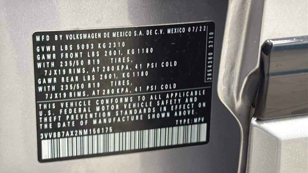 Used 2022 Volkswagen Tiguan SE R-Line image 31