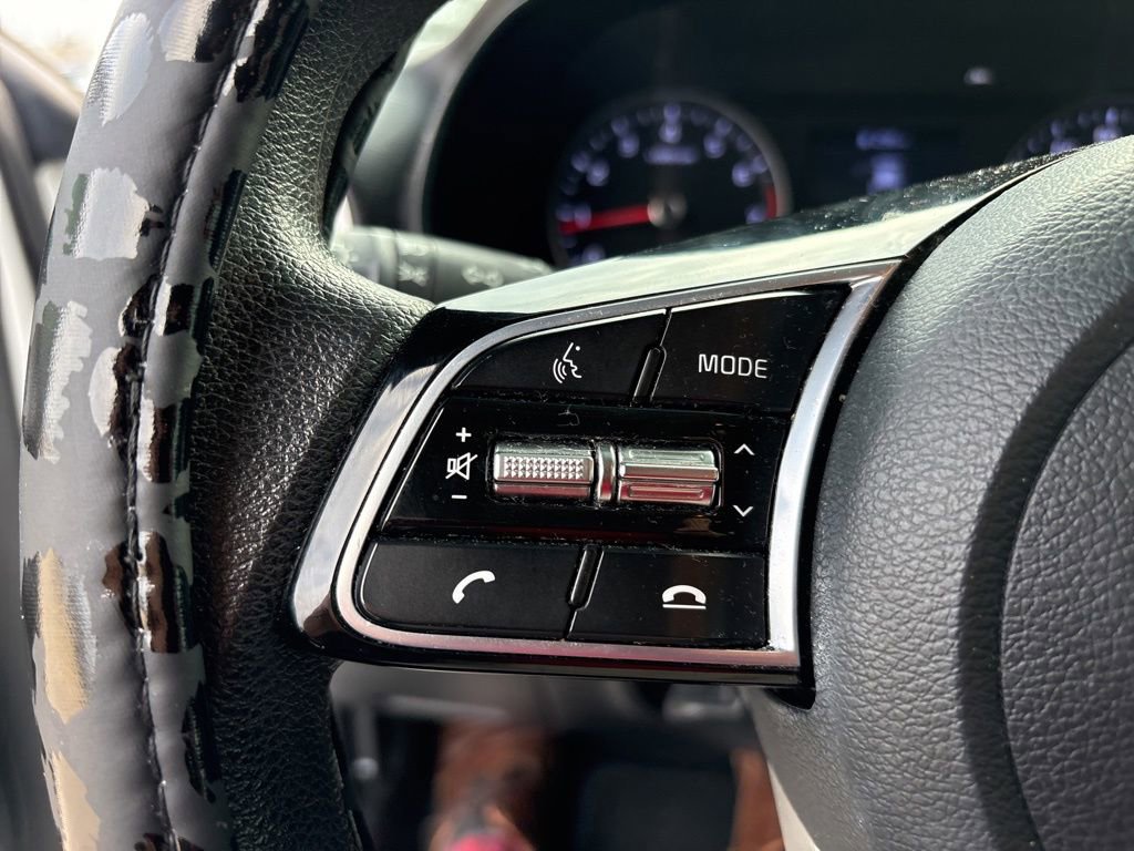 Used 2019 Kia Forte LXS FWD image 17