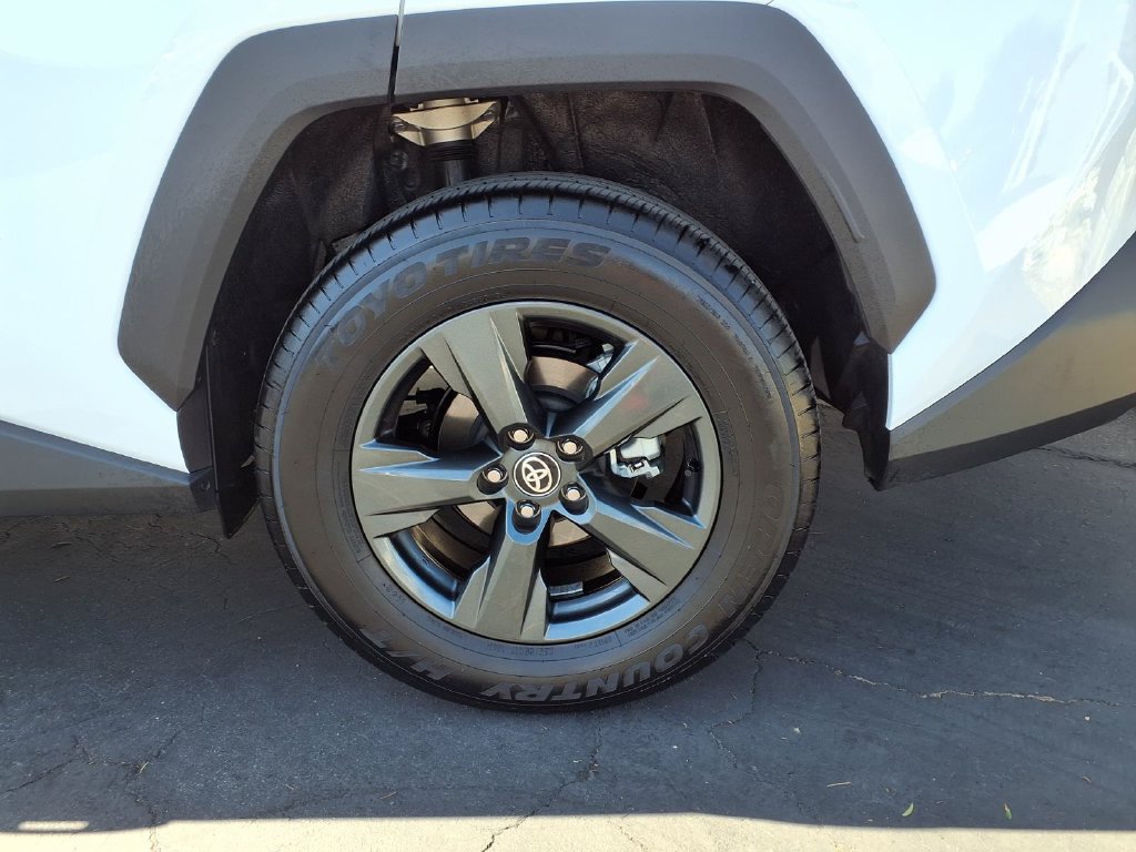 Used 2026 Toyota RAV4 LE FWD image 5