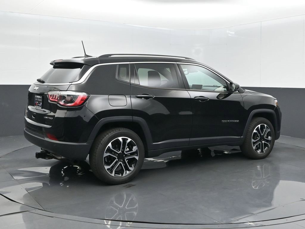 Certified 2022 Jeep Compass Limited image 7