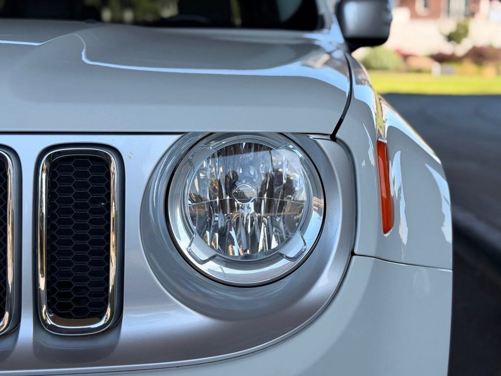 Used 2016 Jeep Renegade Limited AWD/4WD image 14