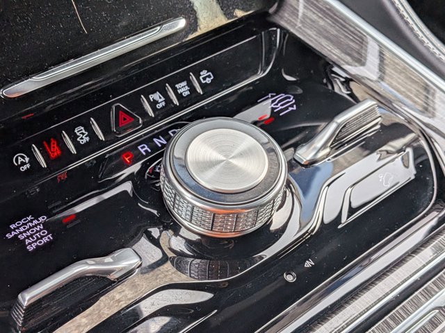 Used 2022 Jeep Wagoneer Series III w/ Premium Group I image 18