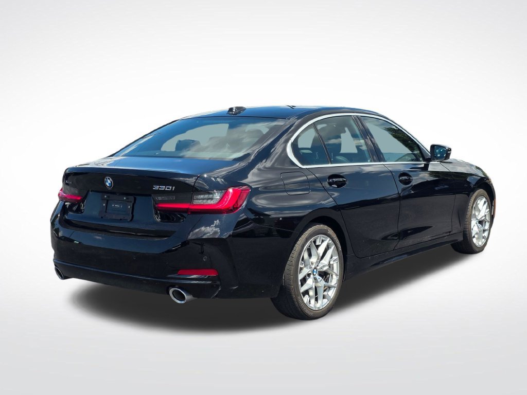 Used 2026 BMW 330i xDrive Sedan AWD/4WD image 3