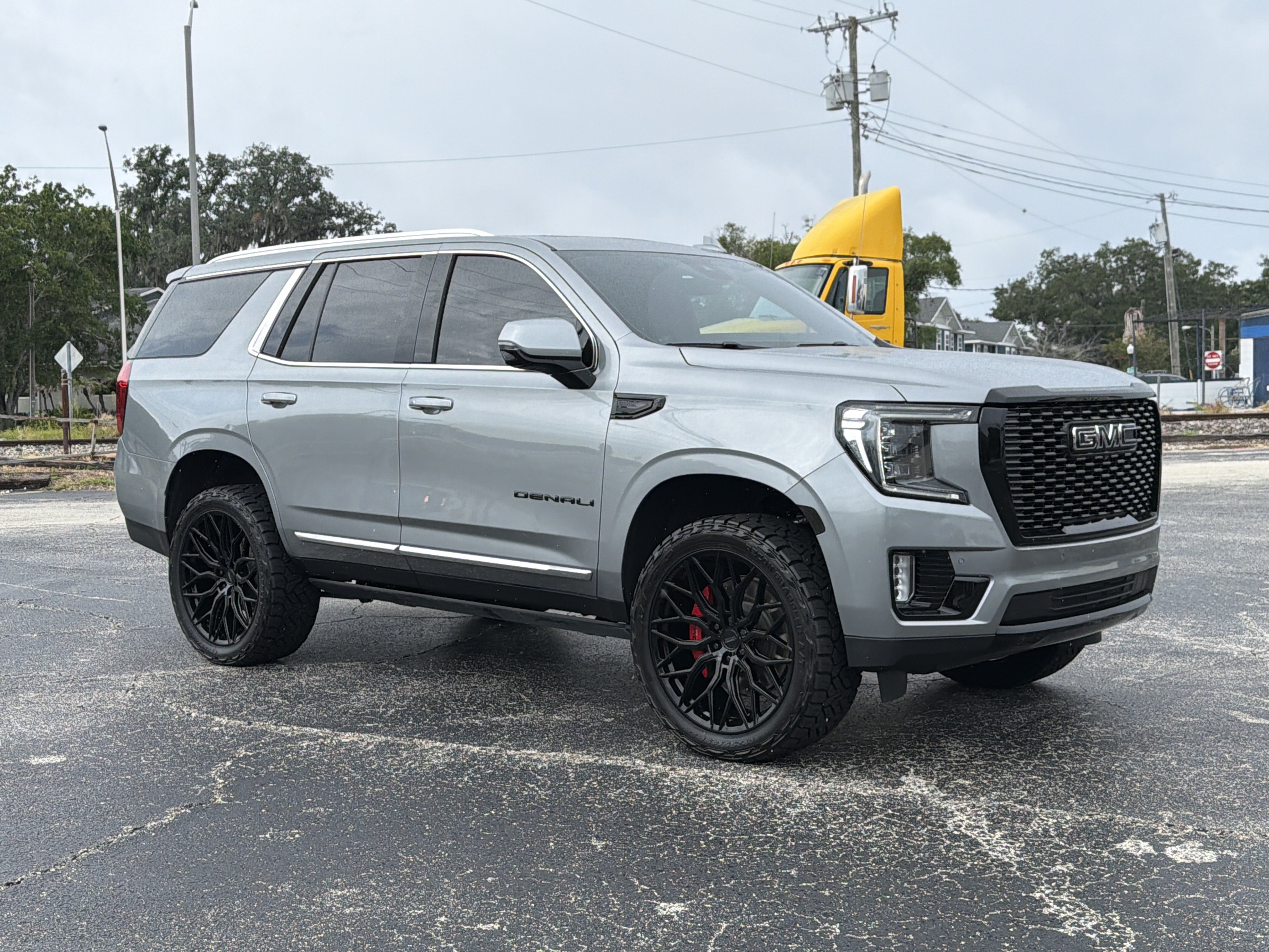 Used 2023 GMC Yukon Denali AWD/4WD video 1