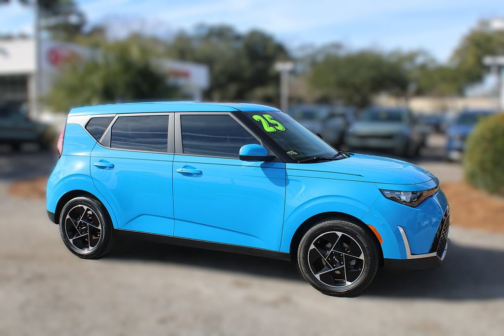 Certified 2025 Kia Soul EX image 4