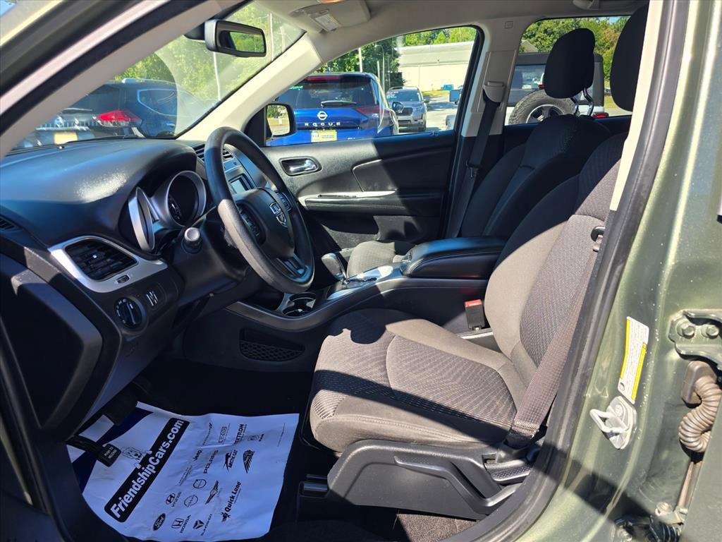 Used 2019 Dodge Journey SE FWD image 15