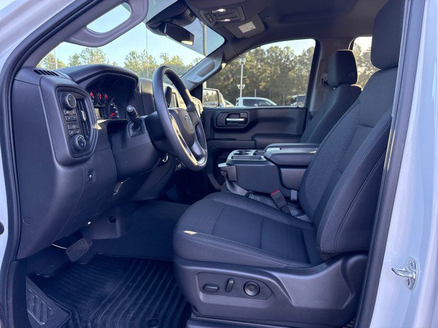 Used 2025 Chevrolet Silverado 1500 Custom Trail Boss AWD/4WD image 17