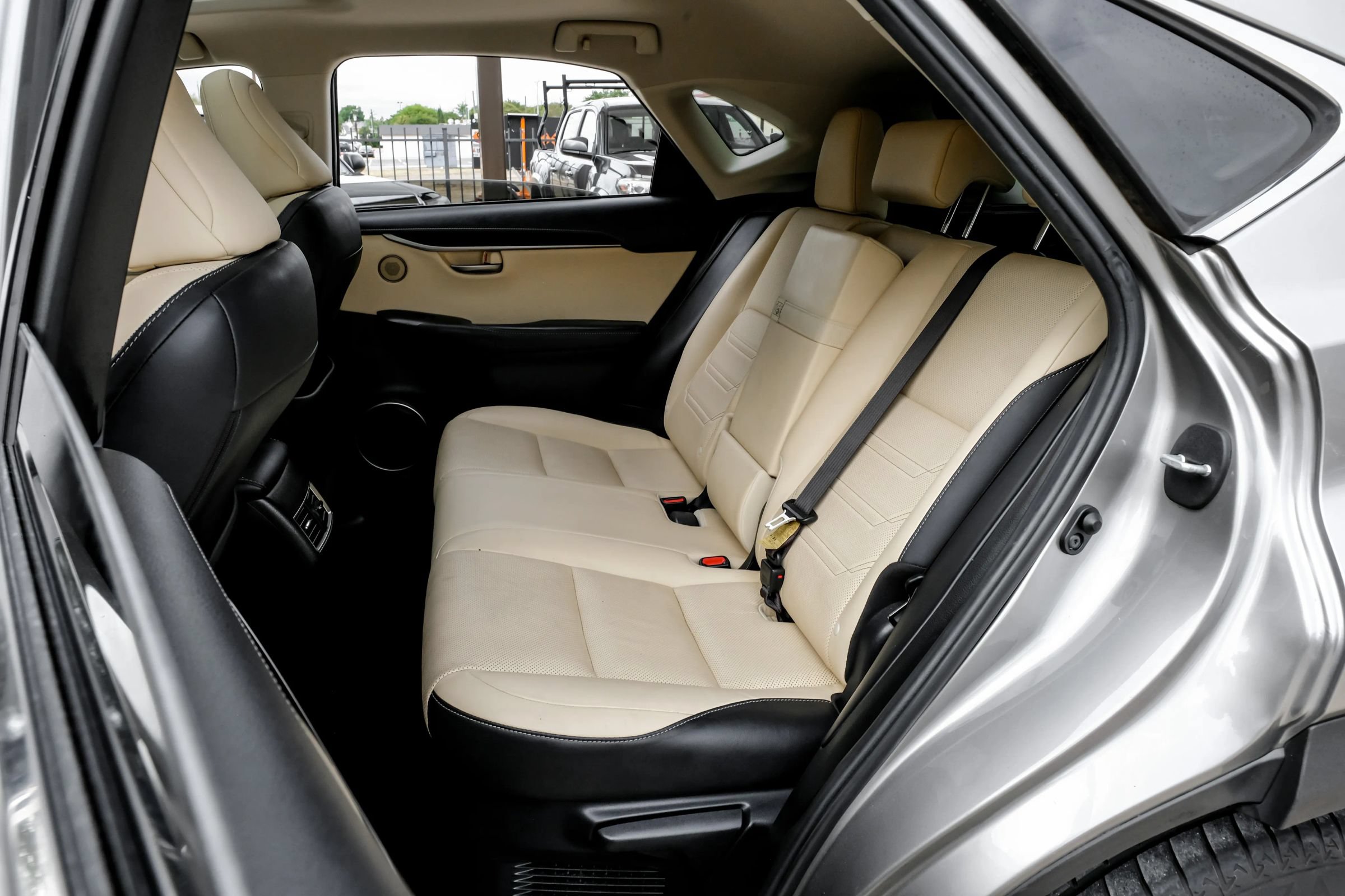 Used 2016 Lexus NX 300h FWD w/ Luxury Package image 45