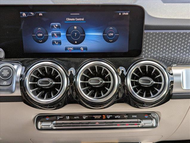 New 2025 Mercedes-Benz GLB 250 image 12