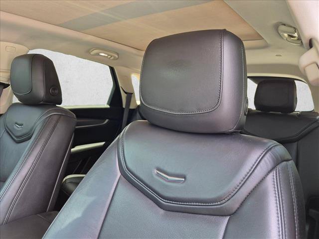 Used 2017 Cadillac XT5 Luxury FWD image 5