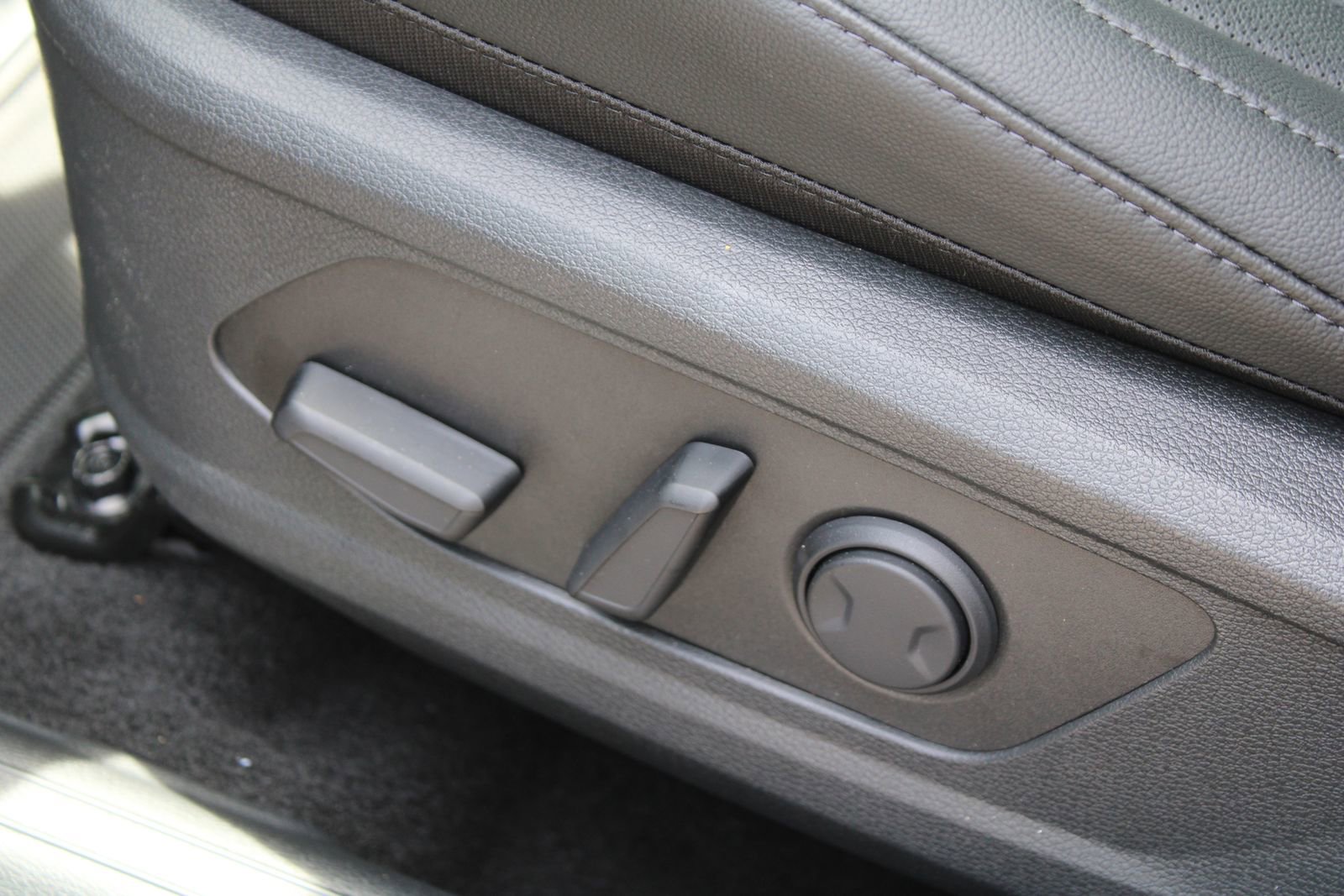 New 2026 Kia Sportage EX image 23