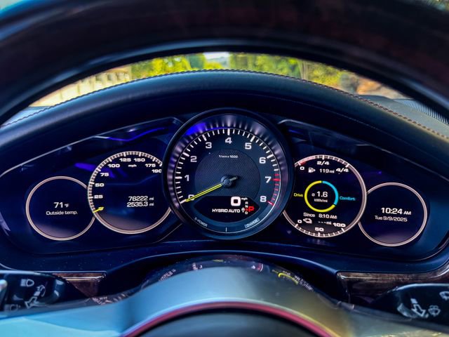 Used 2018 Porsche Panamera 4 image 25