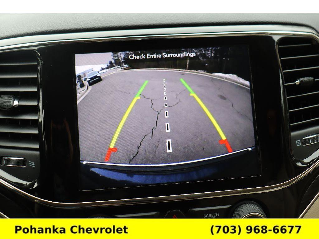 Used 2019 Jeep Grand Cherokee Limited image 16