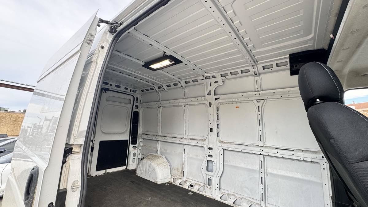 Used 2025 RAM ProMaster 2500 w/ Convenience Group FWD image 26