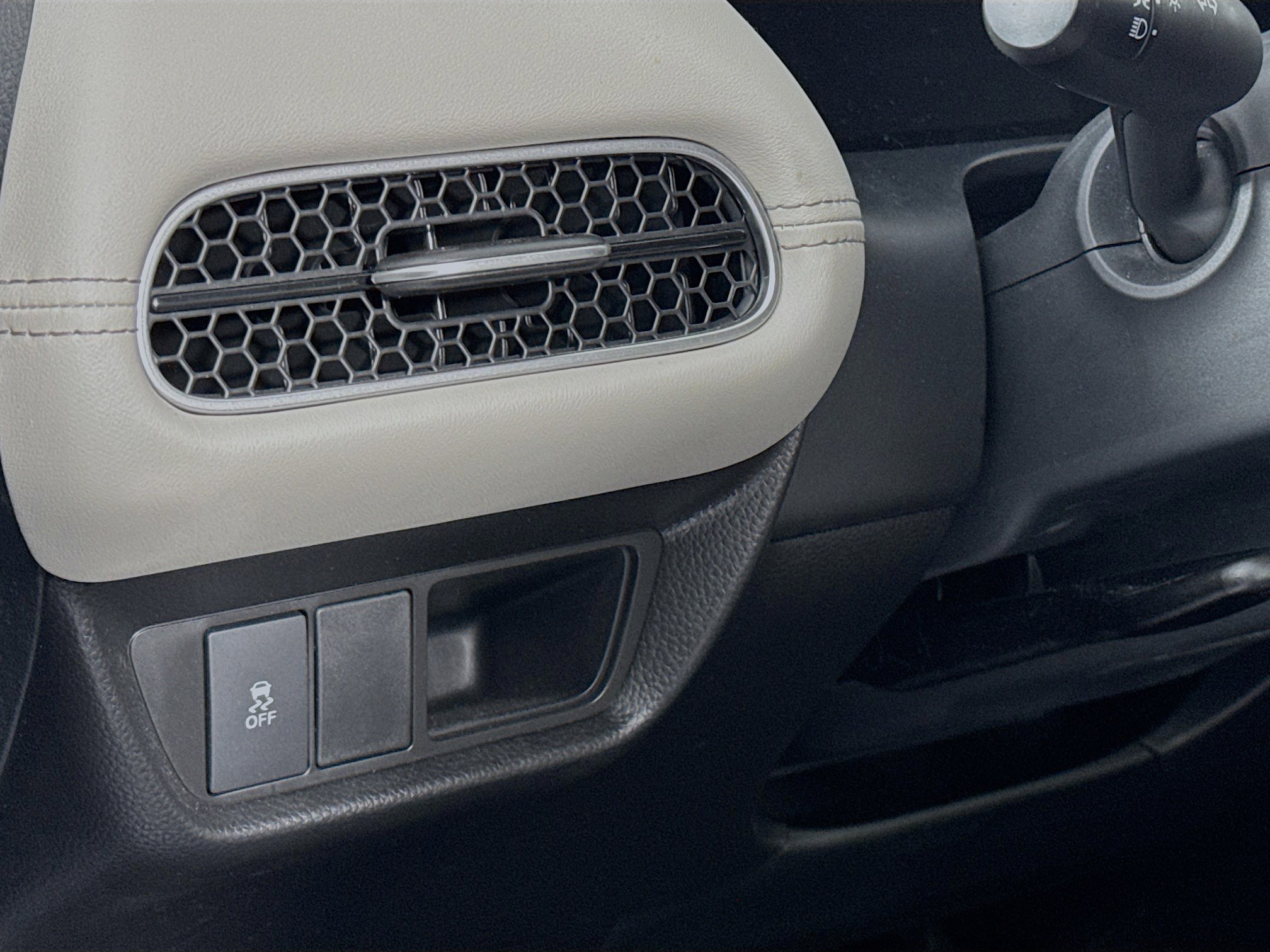 Certified 2026 Honda HR-V EX-L image 10